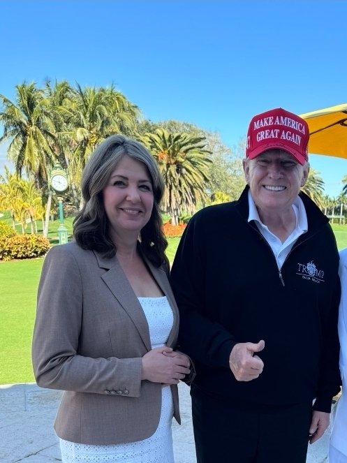 redsnoopy69's tweet photo. Reminder: This is not the behavior of a loyal Canadian this is the behavior of a self-serving individual that puts herself ahead  of country... https://t.co/sUEKnCUEXl