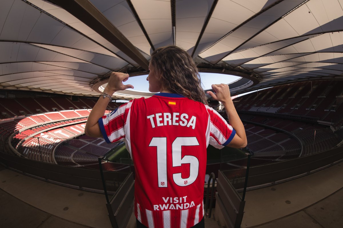 AtletiFemenino's tweet photo. Nuestra nueva 𝟏𝟓 nos encanta 😍🔥 https://t.co/0f4d97ju5L