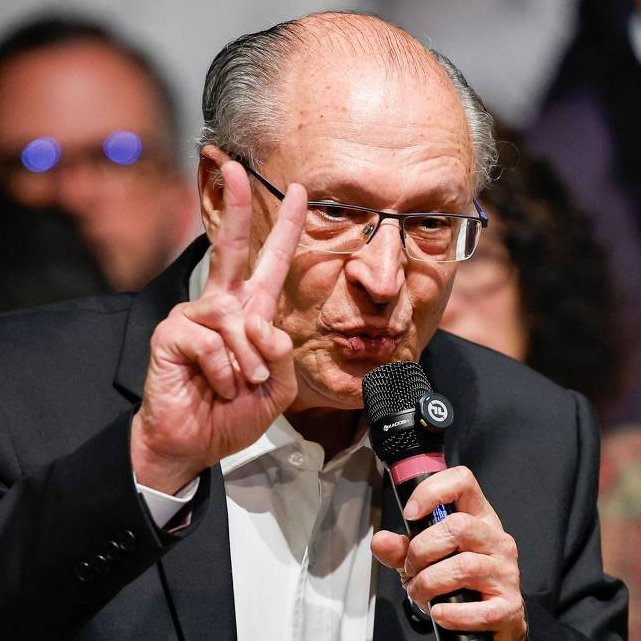 republiqueBRA's tweet photo. 🔓 🇧🇷 Geraldo Alckmin defende que candidatos à Presidência não tenham sigilo bancário, fiscal ou telefônico e cobra transparência na prestação de contas à população. https://t.co/zP9cABJDb5
