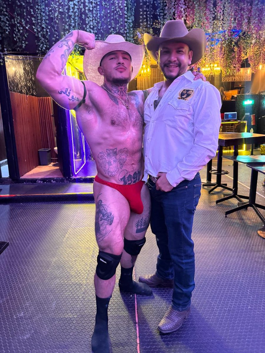 GerardoBaMaCDMX's tweet photo. Yo aquí bien feliz 😍 con mi Crush @IzakAlvarado22 sigan los detalles a través de @revistaboysmx y todo lo acontecido en #LANACIONAL2026

@Vaqueros_Cdmx &amp; @fortismx 🫂
Esto se puso muy 🥵🔥🤠🏳️‍🌈 https://t.co/EXPTD841oM