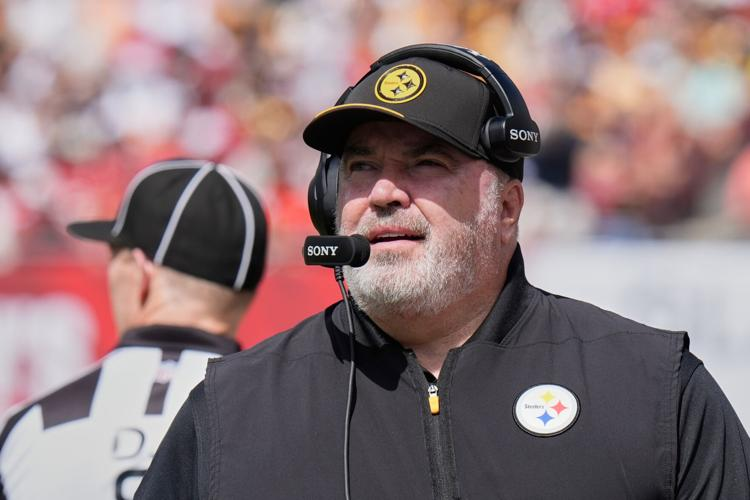 ThePoniExpress's tweet photo. It's incredible what a free pass Mike McCarthy is getting from a lot of Steelers fans. If Tomlin butchered the end of the 4th quarter like that the pitchforks and torches would be out.

McCarthy's offense is...

17th in scoring
21st in total O
18th in passing
20th in rushing

Is that good?

But he's 4-2! Tomlin was 4-2 last year!!!!