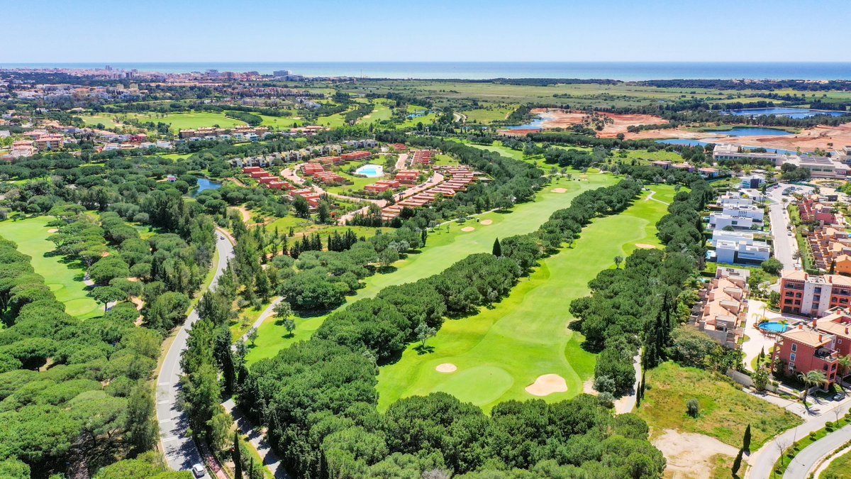 SReporter's tweet photo. Your place in the sun: thinking about a new life in Portugal? This Edinburgh event will tell you all you need to know 
#AD #Portugal #MovingToPortugal #PortugalProperty #LivingAbroad #PortugalExpats
https://t.co/7MvAa6I5U8 https://t.co/jEdLwa8XjR