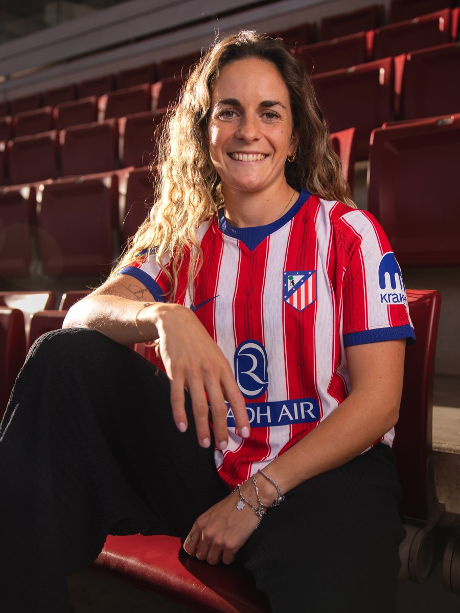 AtletiFemenino's tweet photo. 🔴 Le queda de lujo ⚪ https://t.co/5E7auwetXU