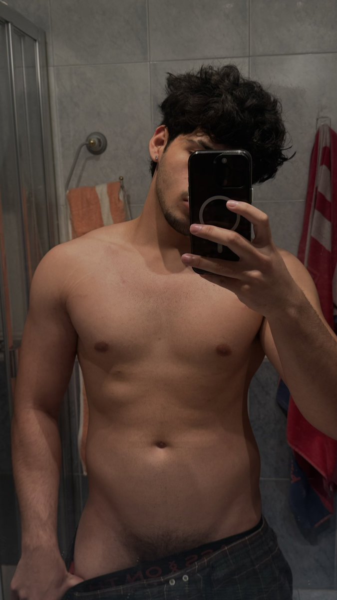 eZekynx's tweet photo. hoy se entrenó pierna pero https://t.co/qv5QHfAPad