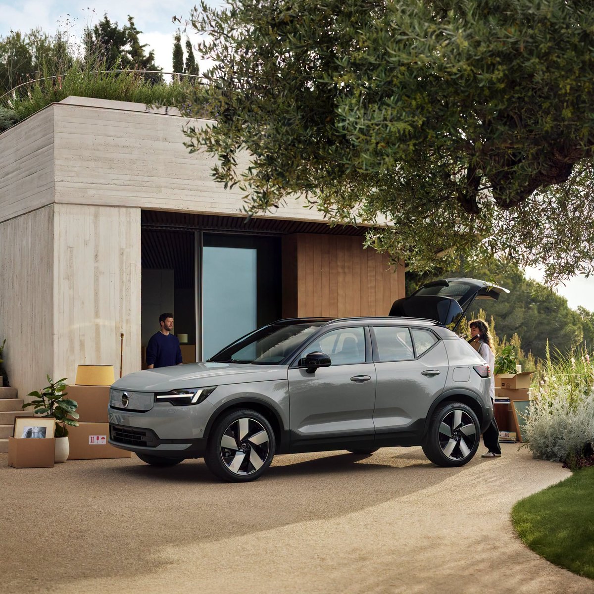 FieldsAuto's tweet photo. The new EX40 is here. Fully electric. Built for whatever life moves next.

Madison (608) 443-3600
Northfield (847) 831-2100
Waukesha (262) 970-5900

https://t.co/GLmWtlBBn7 | #FieldsAuto https://t.co/Sh1V1tNvFv