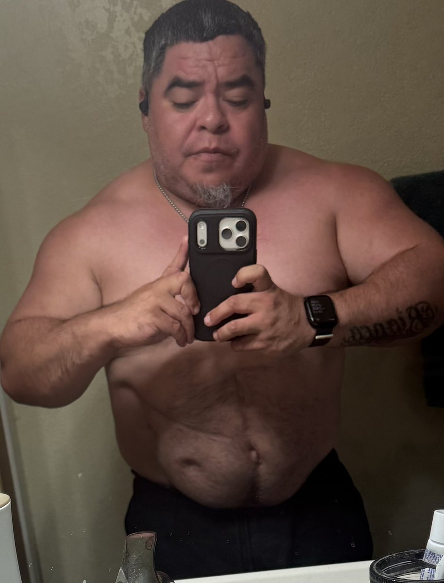 Rube510_'s tweet photo. Comin Back Around Slowly..🗣️😮💨💪🏽❤️🏋🏻♂️#DuesPaid #ChronicallyFIT https://t.co/1PmTBif2ax