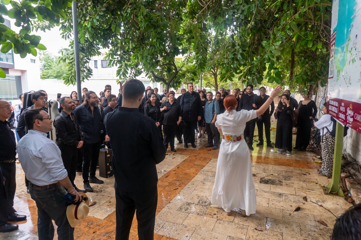 SECTURCampeche's tweet photo. Acompañamos a la Orquesta Sinfónica del Estado de México en un recorrido por la Ciudad Amurallada y un traslado en el Tren Ligero rumbo a la estación del Tren Maya, para descubrir la riqueza histórica, cultural y arquitectónica de Campeche. 🚆

#ElTurismoSomosTodos https://t.co/tFIvnsh1H4