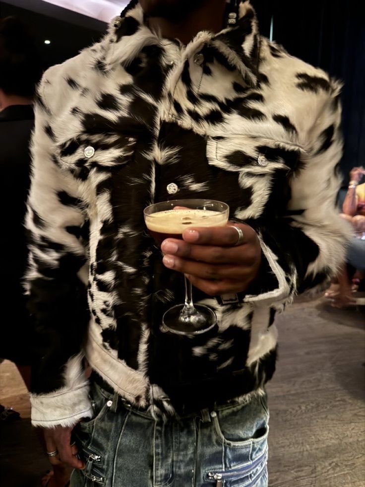 STYLECTUAL's tweet photo. Cowhide season https://t.co/16t9yI7kVU