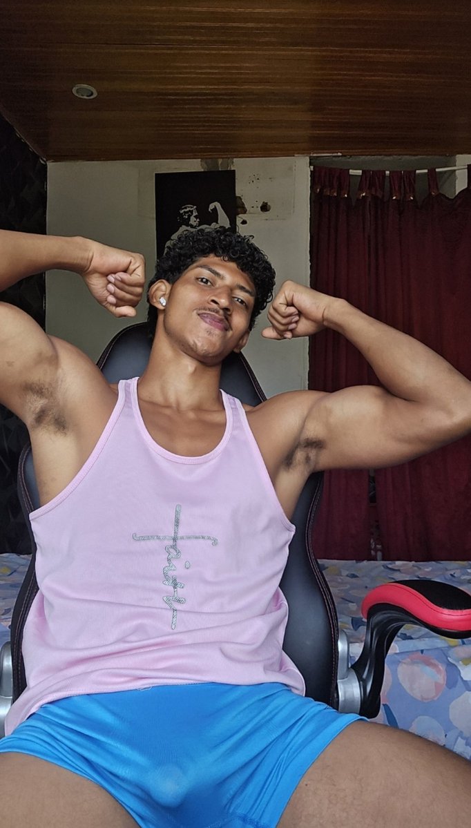 valenzuela02030's tweet photo. Colombiano King Yader
Ig: yaderof_21  Tik tok: kingyader2 
Escríbeme si quieres verlo completo sacando toda la leche. 
#onlyfans
#CHUDAİ  
#chudai https://t.co/XbnnCmQDaY