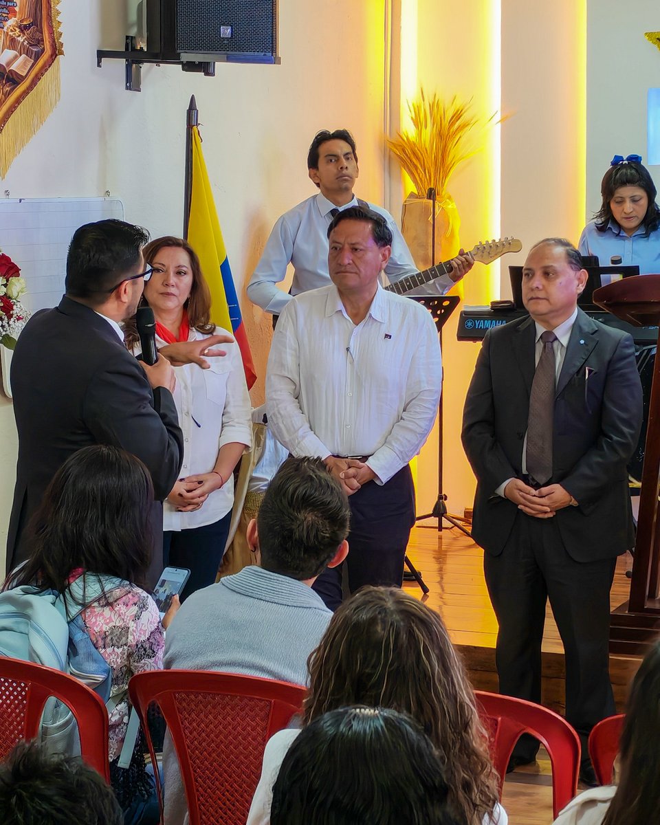 Cesar_DiazA's tweet photo. #LoDijoCesar | Caminar por #Pisulí y escuchar de frente a nuestros vecinos nos confirma algo claro: #Quito necesita respuestas, no promesas.
¡Vamos por Mejores Díaz para Quito!
#CesarDiaz #HeroeDeGuerra #quitonorte https://t.co/2dUY2xiWcj