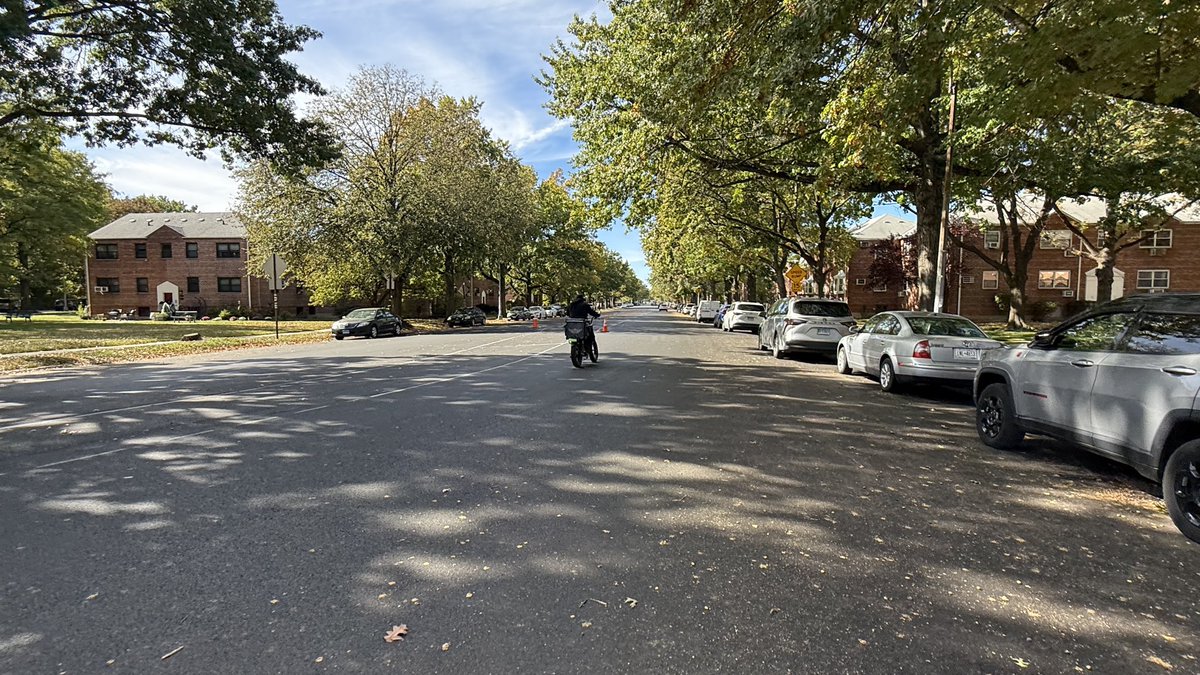 subtle116's tweet photo. Wasn’t the point of street master plan to make @NYC_DOT evaluate possibility for #bikenyc infrastructure when repaving? Touring my childhood neighborhood today &amp; there’s no way any consideration was made before marking this 65’ roadway up same as it was. @StreetsblogNYC https://t.co/mINm6fNOAv