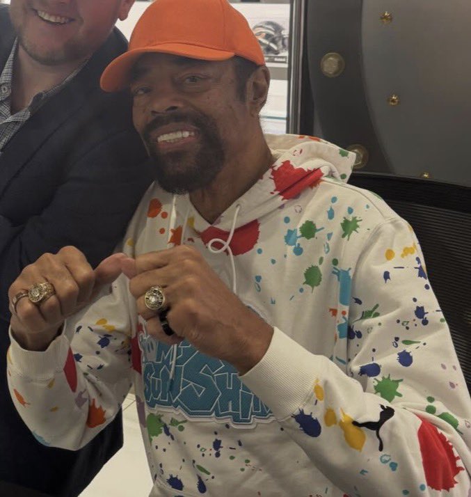 MSG_Rocking's tweet photo. The rings are just too big nowadays. You can’t actually wear them.

Meanwhile Clyde wears his two rings every day.

Don’t get me wrong, the 2026 rings are awesome.  But if I had to choose, I’d want something I can actually wear.  Something that reminds me every day for the rest of my life about what I earned.