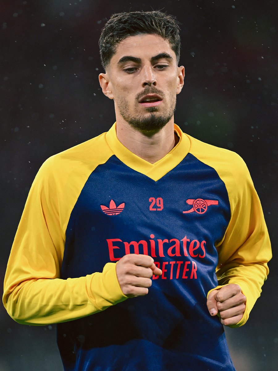 Arsenal's tweet photo. The countdown to kick-off 🔛 https://t.co/rKNbT7h5pP