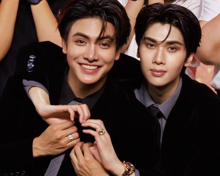 inthe_wildernes's tweet photo. JOONGDUNK will break bl history, something promising is coming and it will shock everyone 🤞let's give them time and trust them

 #จุงดัง #JoongDunk https://t.co/qklJcnDZfi