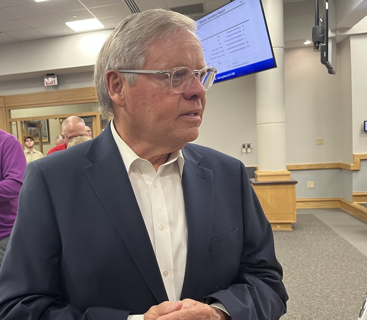 davebangert's tweet photo. State Sen. Ron Alting, facing a special prosecutor’s investigation into a series of alleged shoplifting cases at a Lafayette Walmart, announced on Facebook Wednesday he’s resigning from his Senate District 22 seat after 28 years, just 2 weeks before Nov. 3 election.

Story soon. https://t.co/ZbyukoDKkc