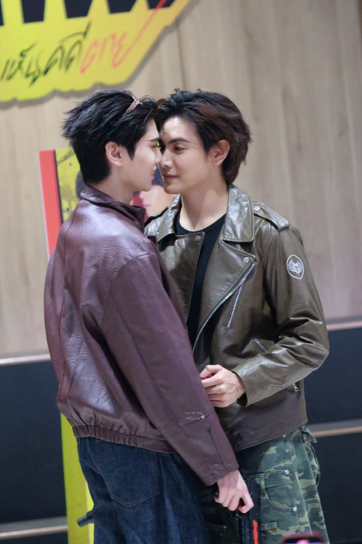 inthe_wildernes's tweet photo. JOONGDUNK will break bl history, something promising is coming and it will shock everyone 🤞let's give them time and trust them

 #จุงดัง #JoongDunk https://t.co/qklJcnDZfi