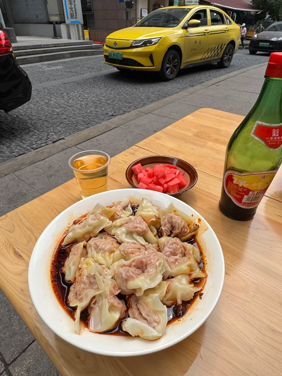 ArnoldJenniffer's tweet photo. 一个人吃的是填饱肚子，两个人吃的才叫生活。 https://t.co/XsH28uvFOY