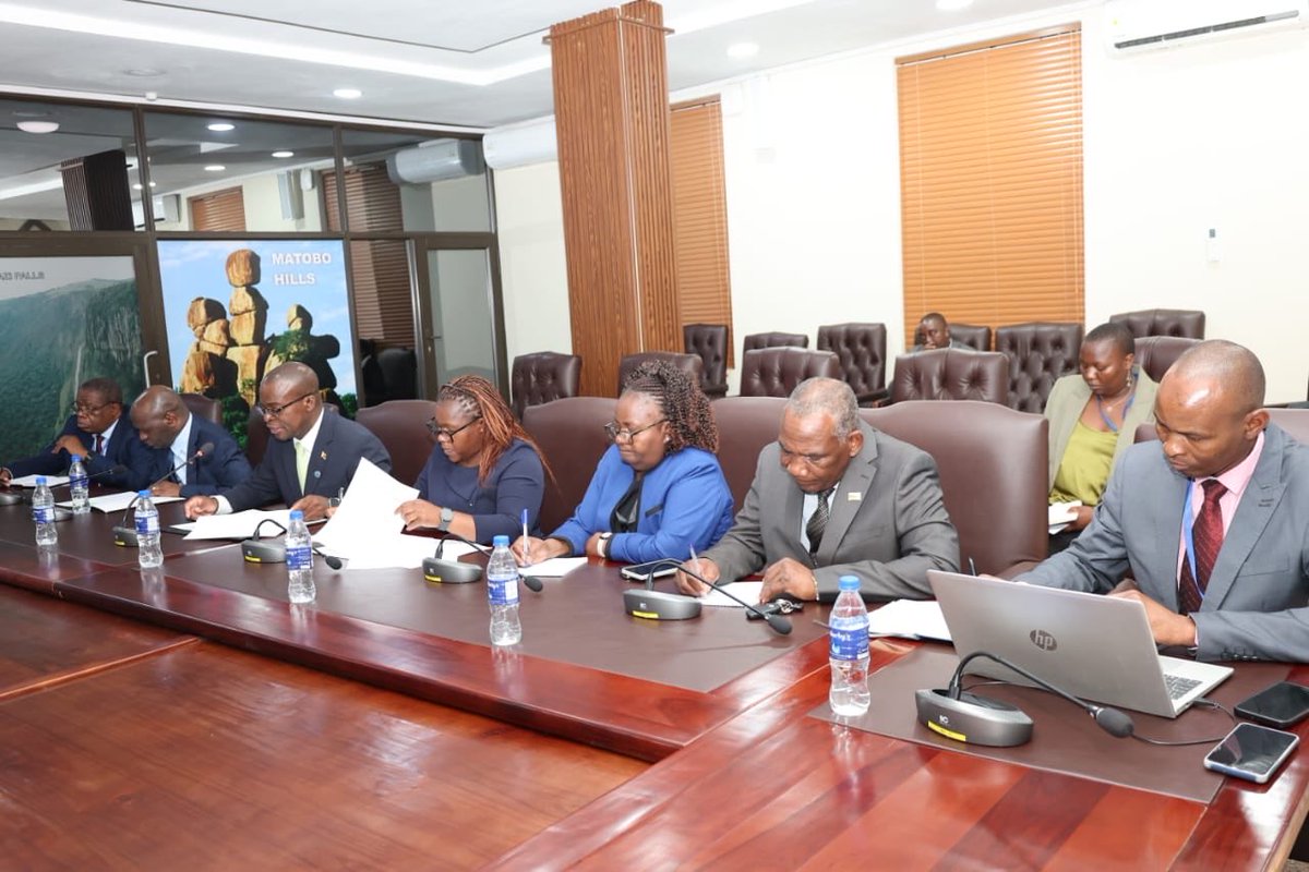 MoFA_ZW's tweet photo. This evening at the Munhumutapa Offices, the Minister of Foreign Affairs and International Trade, Hon. Prof. dr. Amon Murwira, received a courtesy call from his Zambian counterpart, Hon. Mulambo Haimbe, the Minister of Foreign Affairs and International Cooperation, to solidify bilateral relations on the eve of the 25th COMESA Heads of State and Government Summit set for this Thursday in Harare. 

Prof. Murwira took the opportunity to formally congratulate Minister Haimbe on his appointment as Zambia’s Foreign Minister, emphasizing that his leadership provides vital institutional continuity for the deep, historical brotherhood between Harare and Lusaka. 

Under the "Zimbabwe is Open for Business" doctrine, the two Ministers held constructive deliberations aimed at strengthening cross-border trade, expanding transport infrastructure, and harmonizing custom logistics along the shared Zambezi corridor to benefit the broader US$1.23 trillion COMESA market. 

The strategic engagement solidifies essential regional consensus and Pan-African unity as Zimbabwe prepares to officially assume the Chairmanship of COMESA tomorrow and take up its historic non-permanent seat on the United Nations Security Council for the 2027–2028 term, ensuring a highly synchronized SADC front to champion international law, global peace, and Global South perspectives on the world stage.