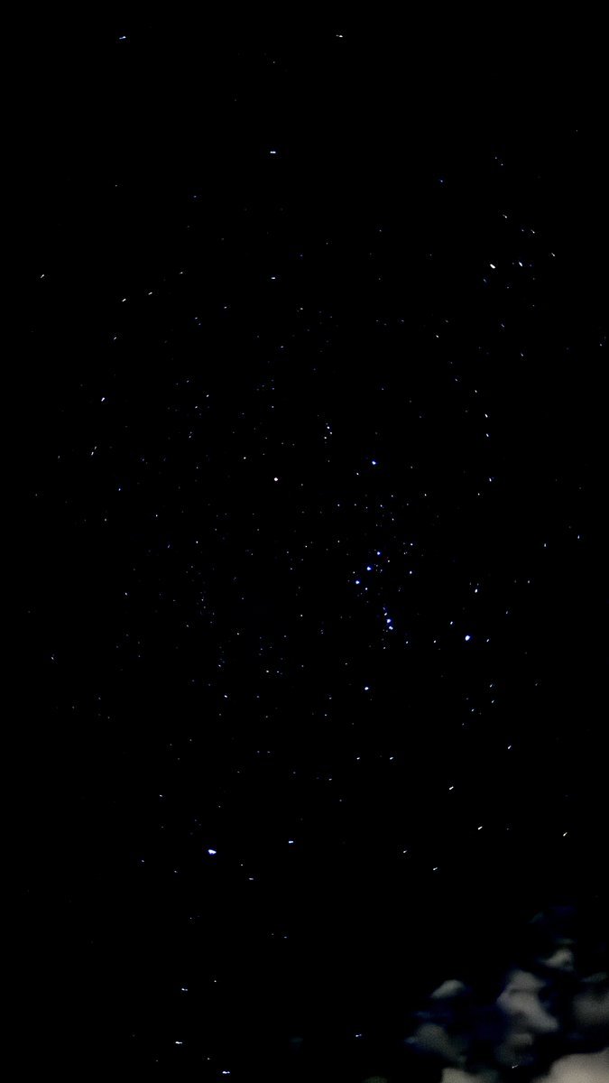 maytakitaki's tweet photo. オリオン座流星群見えた！ https://t.co/2Cg0vbbhpL