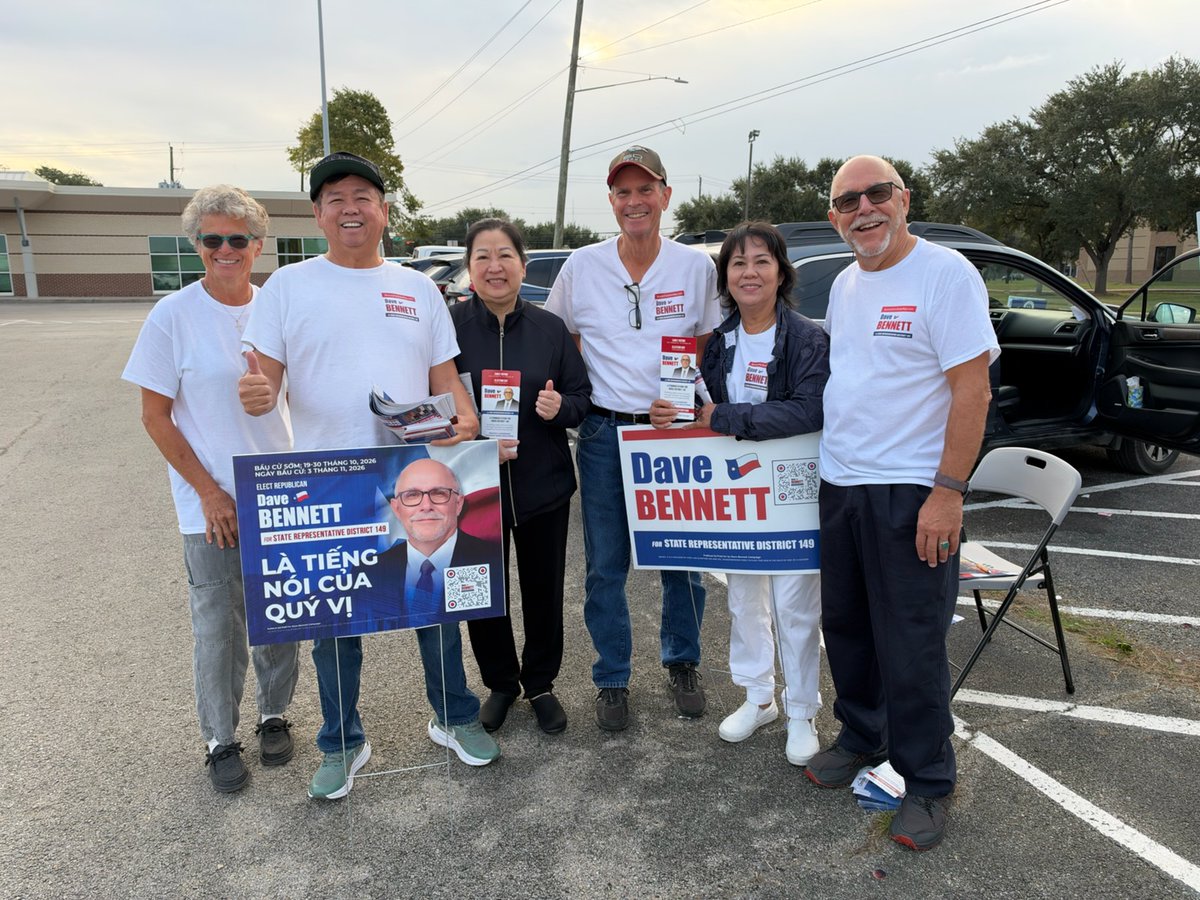BennettForTexas's tweet photo. Our campaign is out in force today across HD 149!
We're greeting voters at the polls and getting the message out!

Now is the time to give House District 149 a voice in Austin - please get to the polls, take a friend, and make your voice heard!

#DaveBennettForHD149 https://t.co/kumn57VF2p