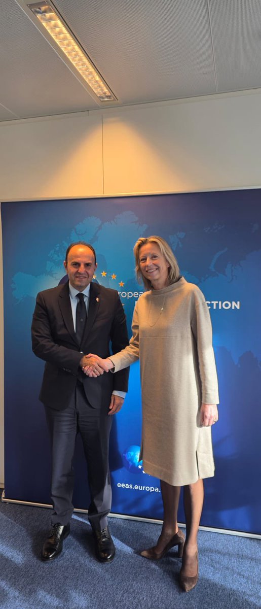 libanbelux's tweet photo. L'ambassadeur Walid Haidar a rencontré la secrétaire générale du Service Européen pour l'Action Extérieure, S.E.M Kajsa Ollongren, et l'a félicitée d'avoir commencé son nouveau travail en lui souhaitant de réussir. https://t.co/wEy8jZaJv6
