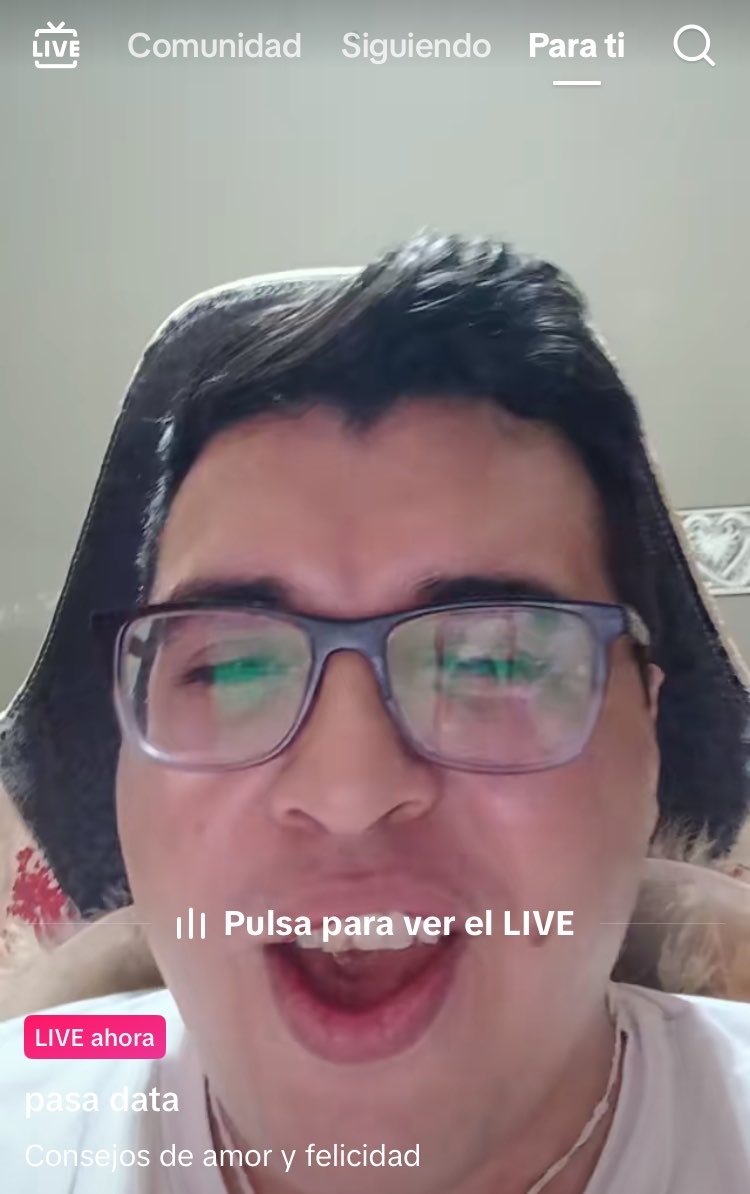yuy1tto's tweet photo. indicador d recesión: q chapemosmiamor haya vuelto https://t.co/vLE8aGfLWg