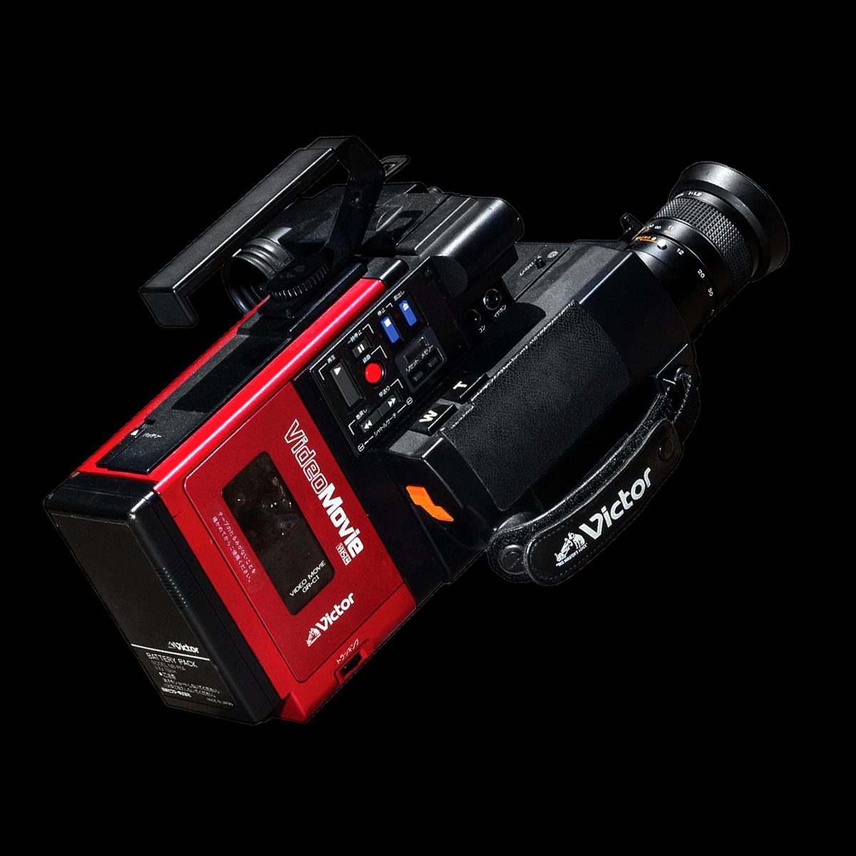 obsoletearchive's tweet photo. 1984 Victor GR-C1 VideoMovie https://t.co/YuUgA63YiP