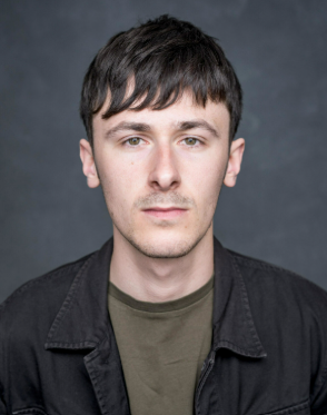 LudicrousMonica's tweet photo. Curtis Kemlo is playing Kevin Pirbright in Strike: The Running Grave!
(Source: IMDb) https://t.co/Bi5kF7X55T