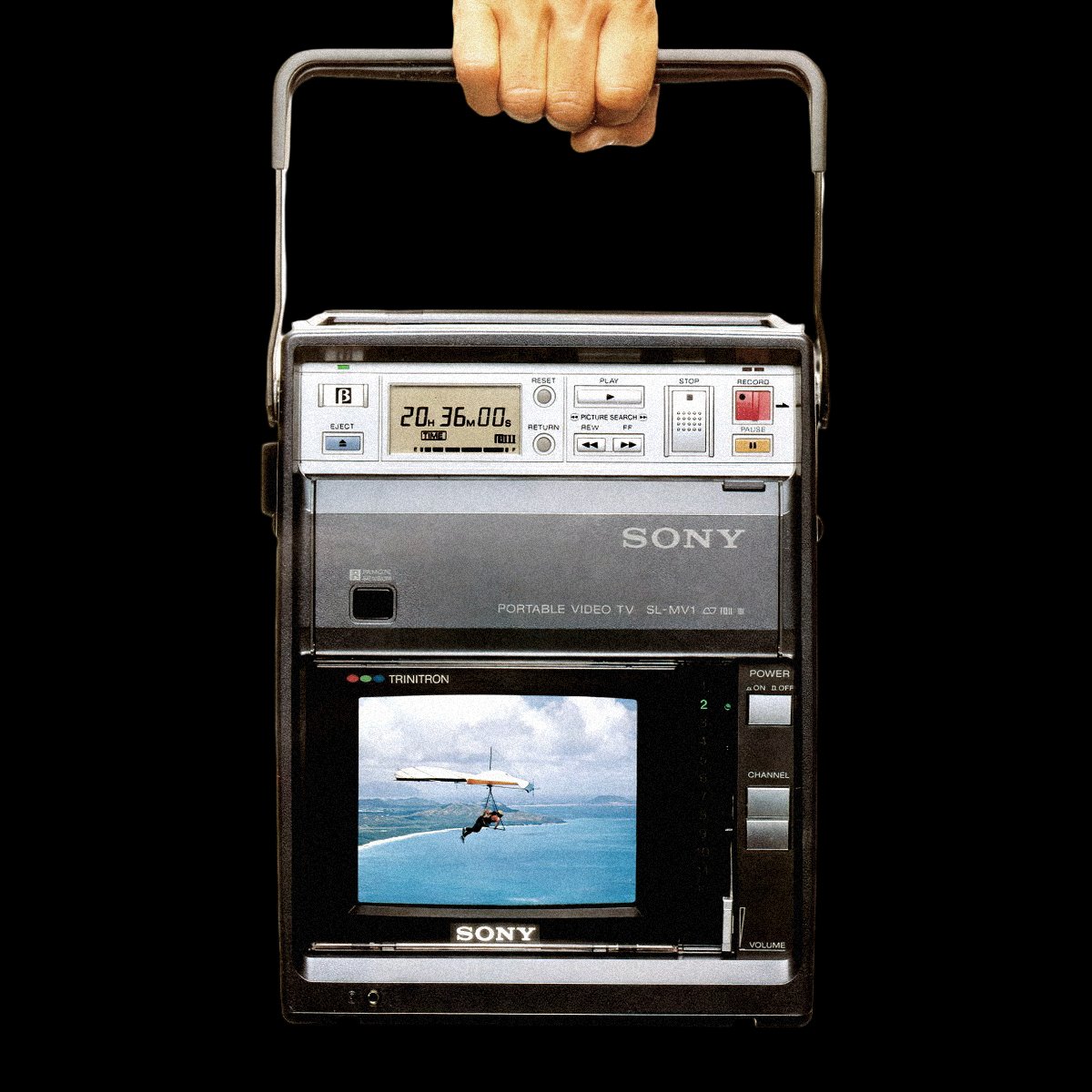 obsoletearchive's tweet photo. 1983 Sony SL-MV1 Portable Betamax https://t.co/gp8OjDWPQ3