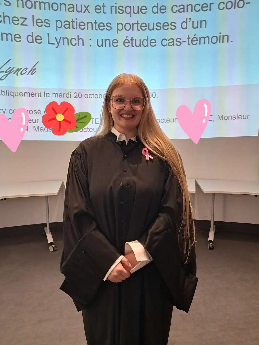 Melody_Sea09's tweet photo. Oh i forgot to say !!

This Monbebe is officialy a doctor 🥹

(My mondoongi keyring was under my dress 😂) https://t.co/9WBa0HWxXh