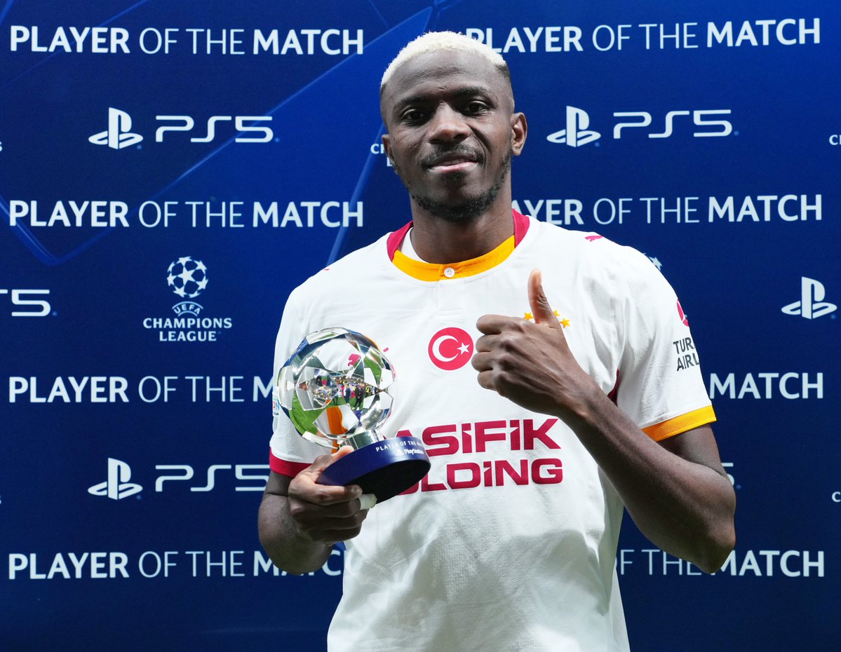 GalatasaraySK's tweet photo. POTM: 𝐕𝐢𝐜𝐭𝐨𝐫 𝐎𝐬𝐢𝐦𝐡𝐞𝐧! 🌟

#LOSCvGS #UCL https://t.co/bIFCbKUvyT