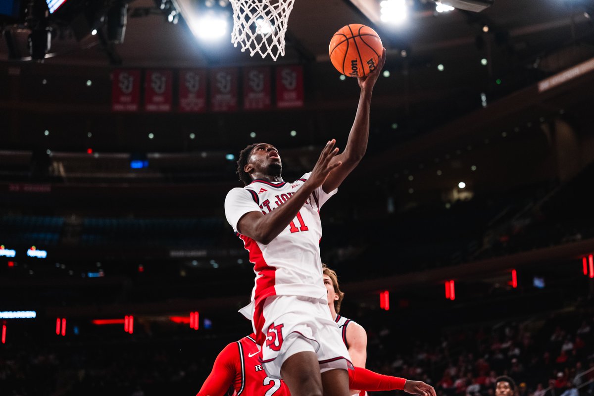TheGarden's tweet photo. Still hyped from last week’s thriller at The Garden. Catch the Johnnies back at MSG this Sun 🔴🌩️

🎟️: https://t.co/dNfS4BzzLk

📷: Evan Yu / MSGE https://t.co/ozkh72qBhK