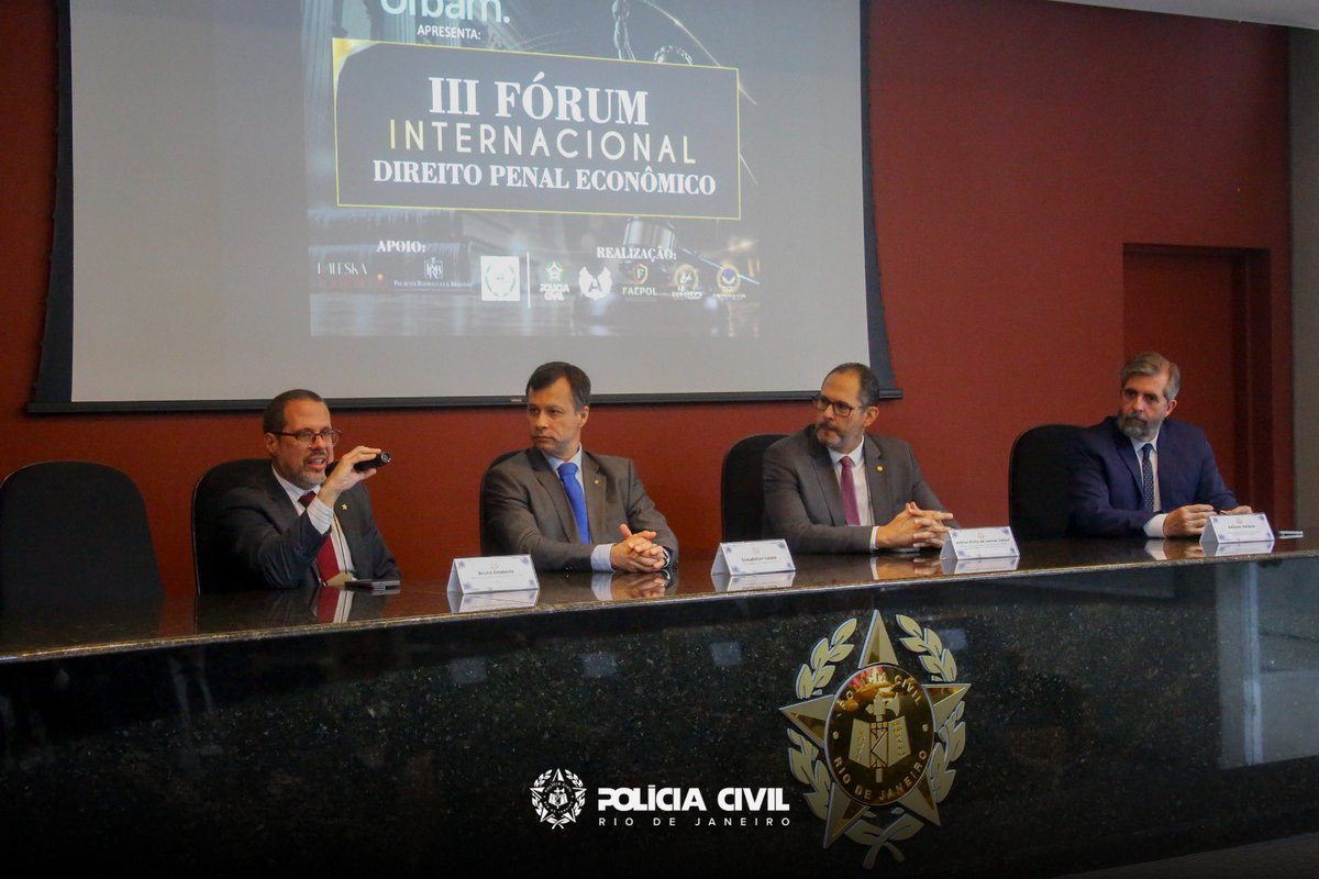 PCERJ's tweet photo. Polícia Civil realiza o 3º Fórum Internacional de Direito Penal Econômico, Compliance e Integridade na Acadepol

A iniciativa promovida em parceria com a FAEPOL e o European & ICON Institute, reúne especialistas nacionais e internacionais para debater o enfrentamento à criminalidade econômica

🔗 Leia na íntegra: https://t.co/D77n0viZtu