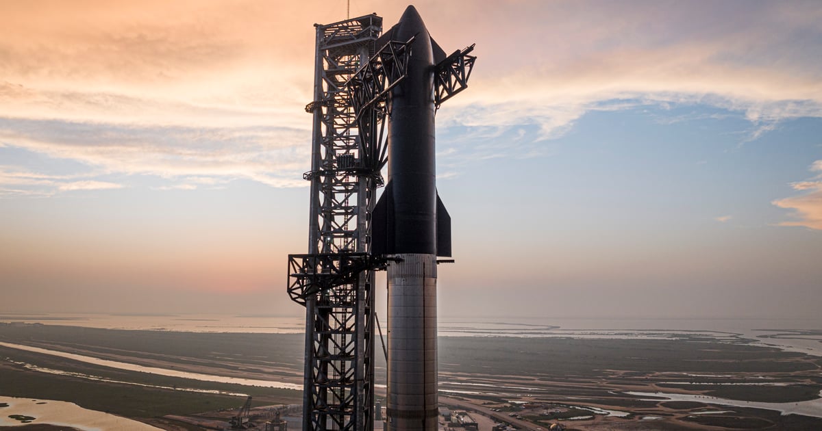Light_Reading's tweet photo. Musk says catching Starship's upper stage is 'more likely than not' on the next flight. Starlink, meanwhile, added 1.6M subs, short of forecasts, as ARPU fell to $69.

Read more on Light Reading: https://t.co/aQlA8D5tR9 https://t.co/j3jDzIc8B7