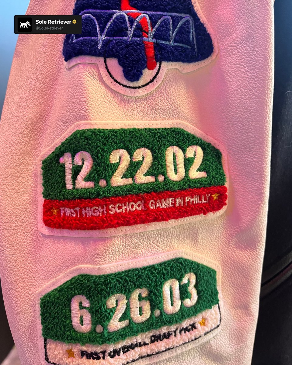 SoleRetriever's tweet photo. CLOSER LOOK: LeBron James  x The Art Bully x Settlemier x Nike Jacket 👑 https://t.co/9tOISX09yd