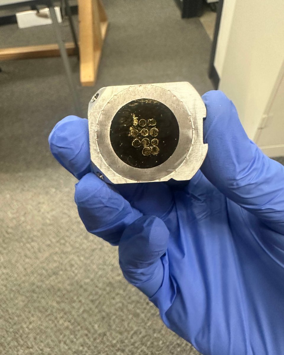 CanLightSource's tweet photo. #Germanium helps power electronics but supply is limited since it’s a by-product of zinc #mining. Using CLS, researchers studied samples from a NWT deposit to see how germanium is stored within. More: https://t.co/UfHdZGZpg0
@ubcscience @UofTArtSci @UofTEarthSci #ResearchInAction https://t.co/9XP2EFoOMK
