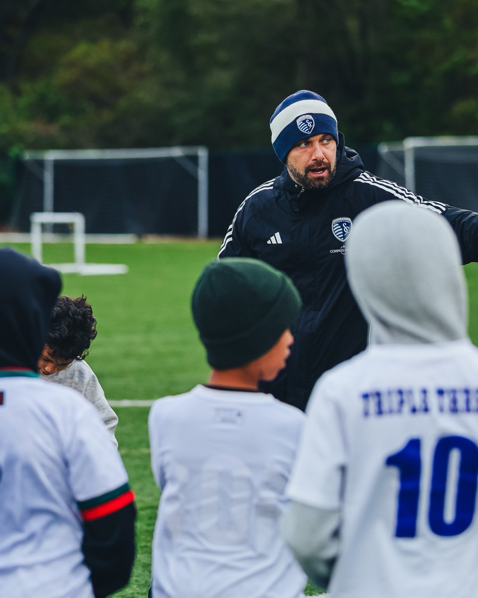 SportingKC's tweet photo. Bridging the gap between the urban core and the pro pathway. 🤝

Through the Center of Excellence, young players from across Kansas City came together at Swope to train, connect, and grow alongside one another. https://t.co/bpjzncNqMT