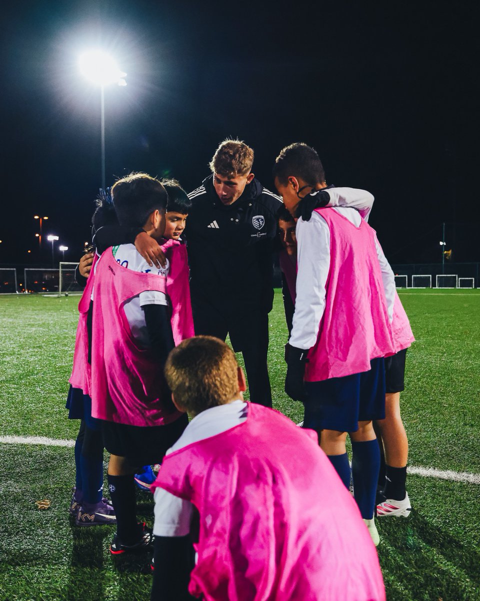 SportingKC's tweet photo. Bridging the gap between the urban core and the pro pathway. 🤝

Through the Center of Excellence, young players from across Kansas City came together at Swope to train, connect, and grow alongside one another. https://t.co/bpjzncNqMT
