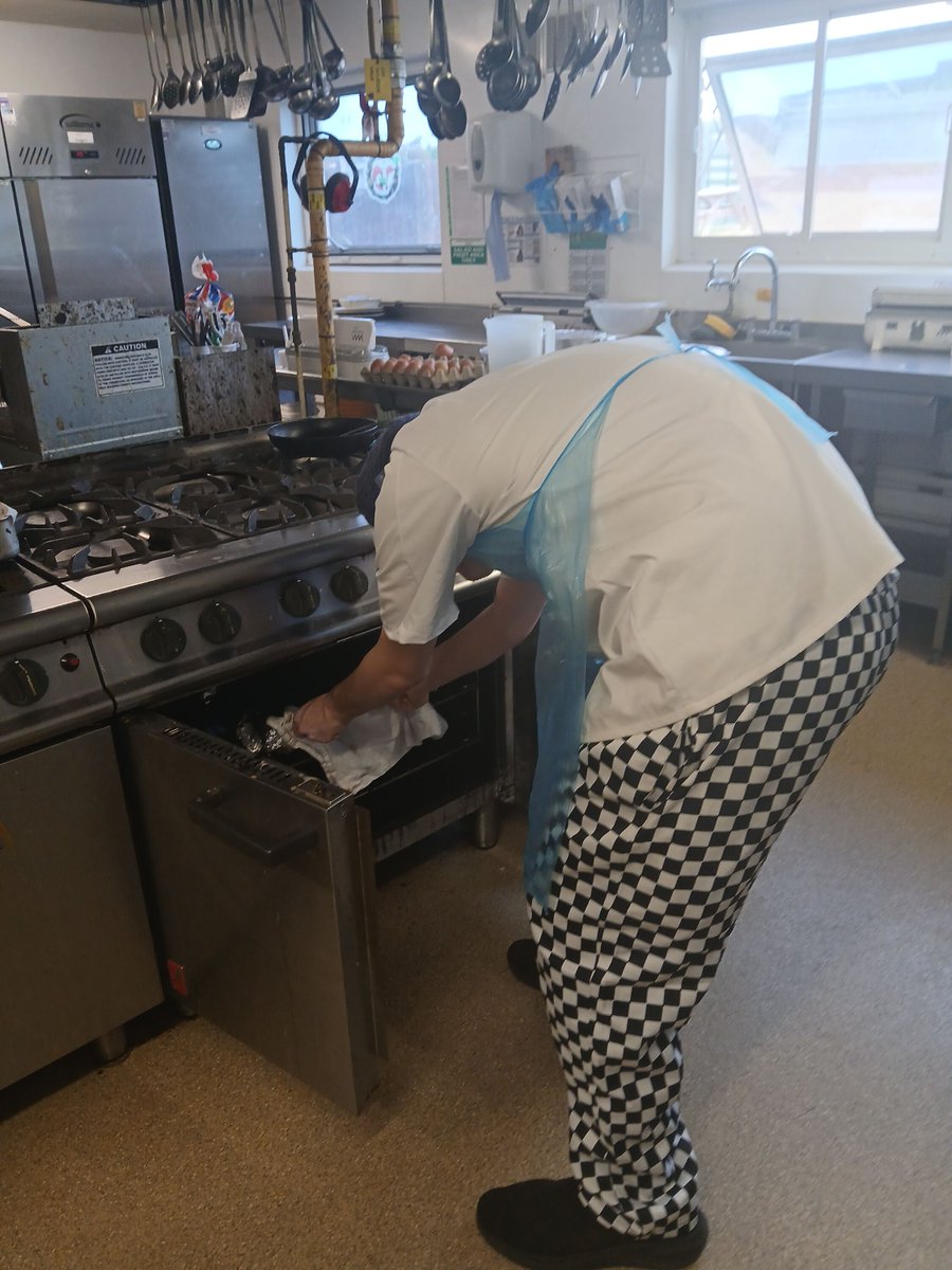 Forward2Employ's tweet photo. Jayden, our Supported Intern at RCB Healthcare Group, is building his baking skills! He recently made shortbread from scratch independently for the first time, remembering the recipe and quantities for over 200 people. Brilliant progress! Well done, Jayden! https://t.co/axsdxU7ai7