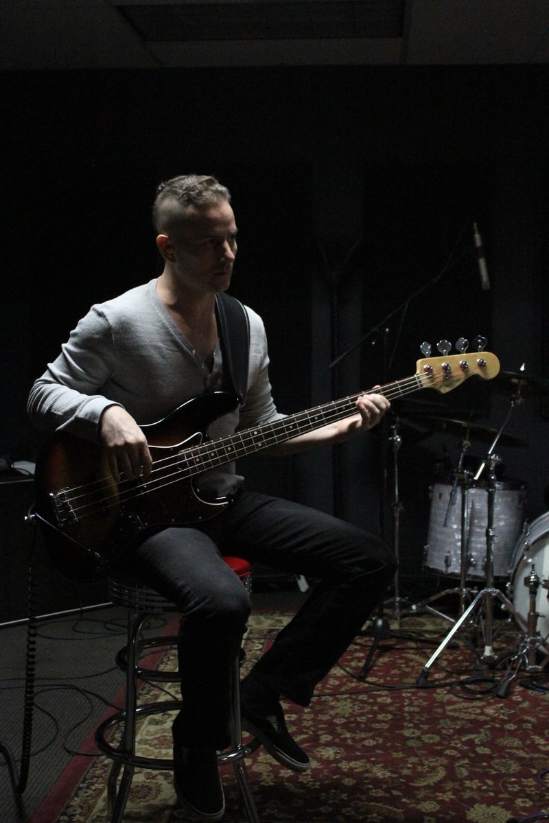 SonicDisciples's tweet photo. Harley Duggan IN Rehearsals With Sonic Octane IN LOS Angeles

#SonicOctane #RobbiePhoenixx #HardRock #RockMusic #RockBand #LosAngeles #LARockScene #NewRockMusic #RockNation #RockFam https://t.co/1CHNaffIMr