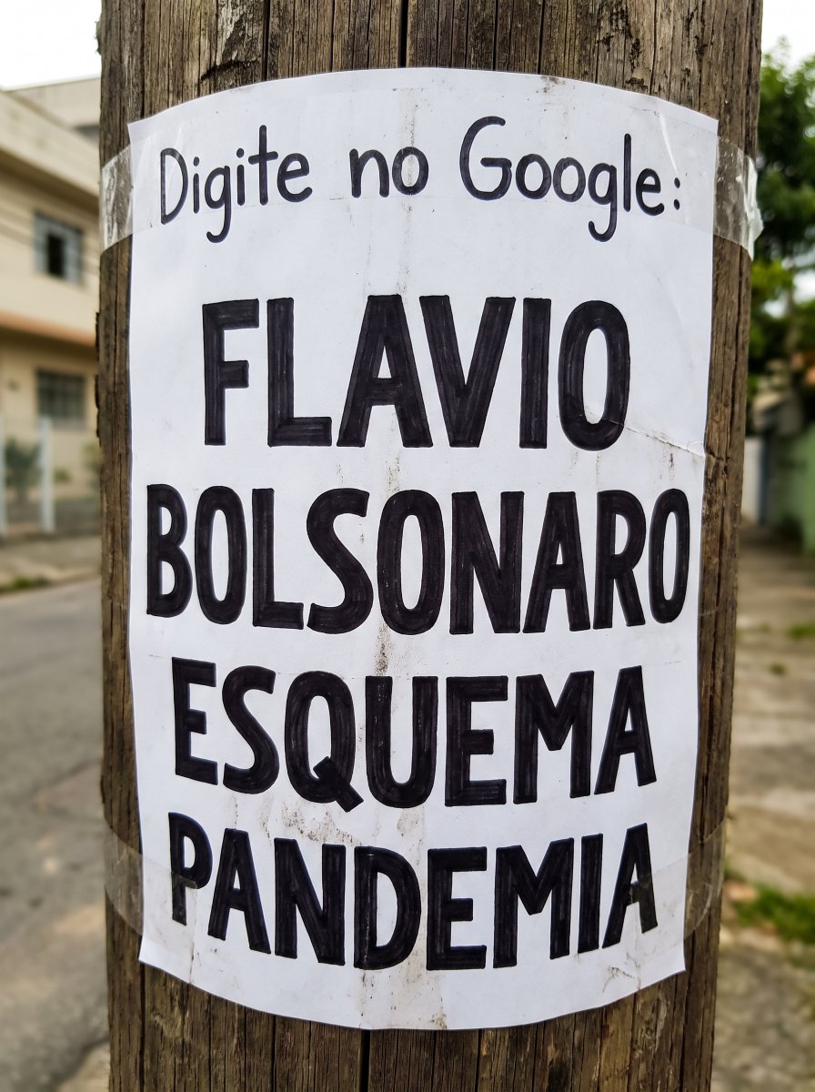 ncvilhena's tweet photo. ISSO É INACREDITÁVEL!!! 🤯🫨   

Digita no Google:  
FLÁVIO BOLSONARO ESQUEMA PANDEMIA  
ou 
FLÁVIO ESQUEMA PANDEMIA

E veja o que aparece... 😱😱😱  #PesquiseBolsonaroMandouMatarLula https://t.co/o8BNqpHV8H