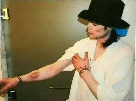 ilmjsm_'s tweet photo. “Diana Ross has told me that people in show business can get hurt. I don’t see how, to tell the truth. Maybe one day I will, but I kinda doubt it…”
- Michael Jackson at the age of 12, (1970) . https://t.co/lwvAsvwccs