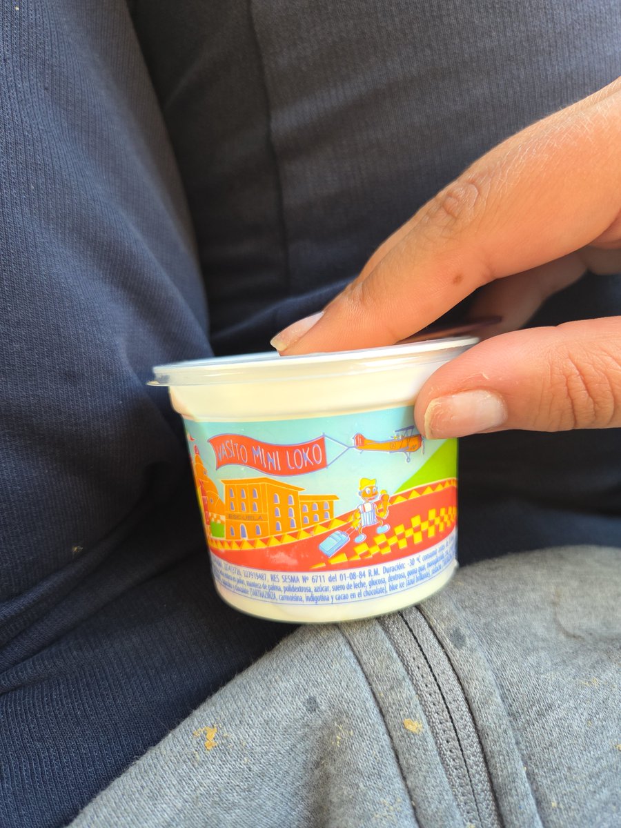 lostwilloww's tweet photo. Una profe me regalo un helado 🥺🥺🥺 https://t.co/cAIepjEHLP