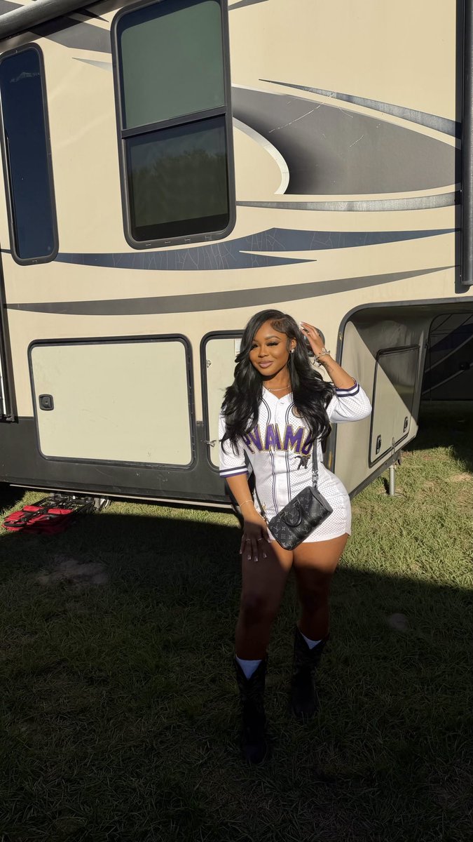 missaliyahhhh's tweet photo. Home is where the Hill is 💜💛 #pvhc2k26 #PVAMU https://t.co/JD6n0CyZGG