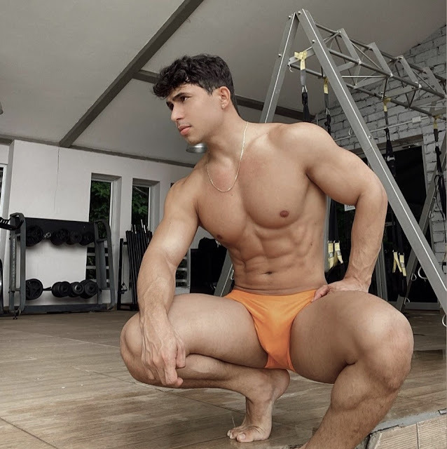 Malechritude tweet picture