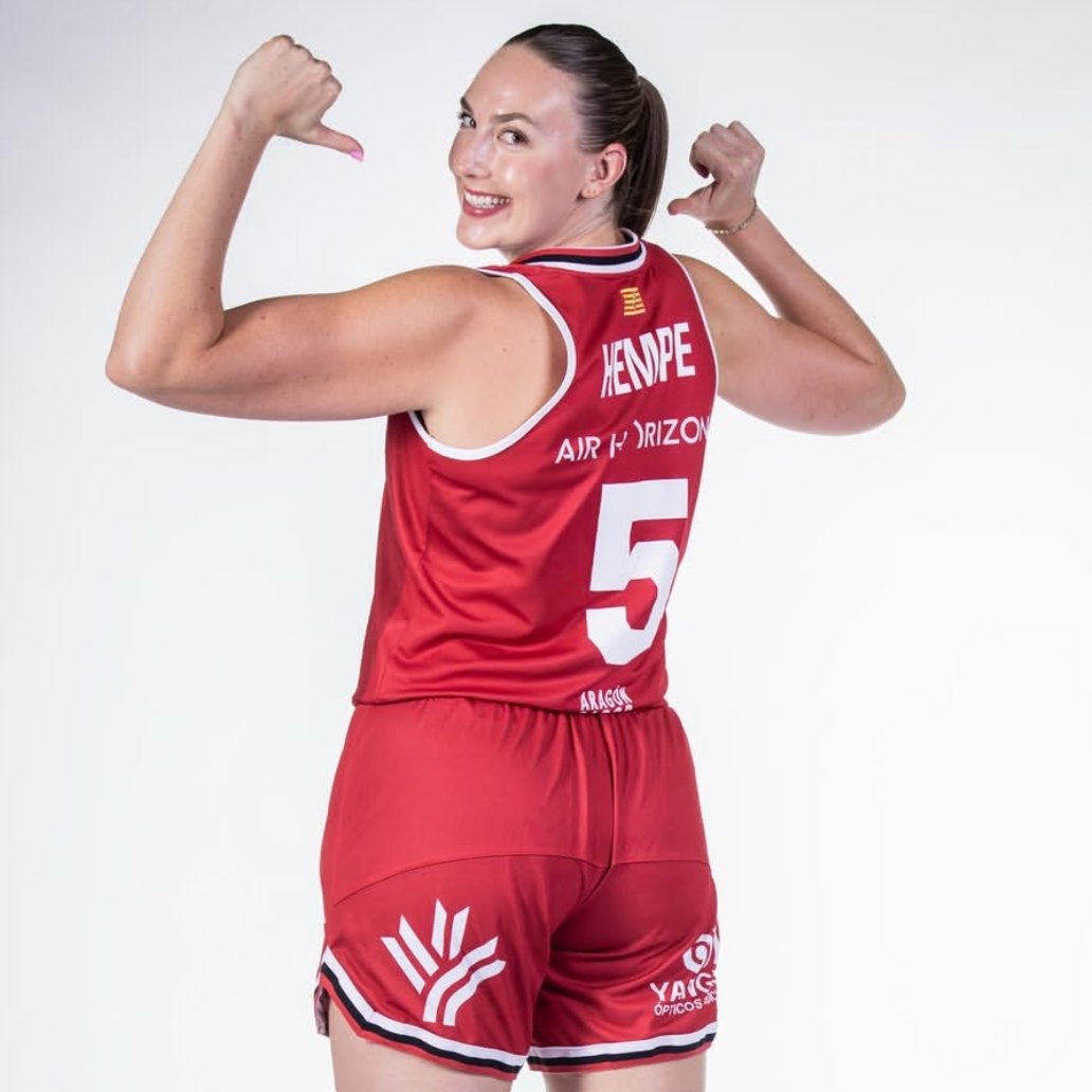 Programas_t5's tweet photo. MERRITT HEMPE CONTRA ATHINAIKOS 🔥🦁

🔥29 PUNTOS
🔥3/4 EN T3
🔥11 REBOTES
🔥5 REBOTES OFENSIVOS
🔥33 DE VALORACIÓN

en 26 minutos 🤯, THE GOAT @merrhempe ! https://t.co/X9447gpx74