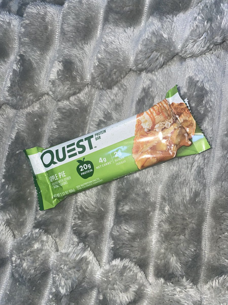 sharp_clws's tweet photo. HAUL !! resurrected just for international Apple day 🍏 finally trying this quest flavor 4 lunch :3 https://t.co/vOKSkvxY71