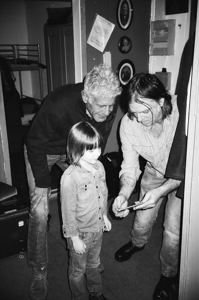 _HDD's tweet photo. Anton Newcombe &amp; Anthony Bourdain (2018) https://t.co/TZwe93vz91