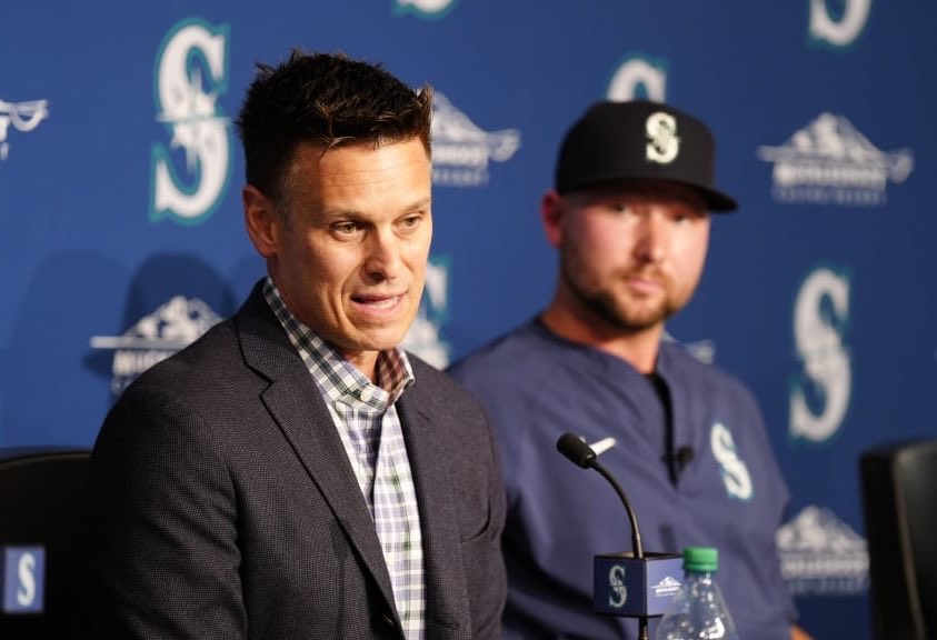 JustBB_Media's tweet photo. There are now 3 managerial vacancies in MLB, all in the AL West:

- Seattle Mariners
- Houston Astros
- Los Angeles Angels https://t.co/tx3BHa9Pkd