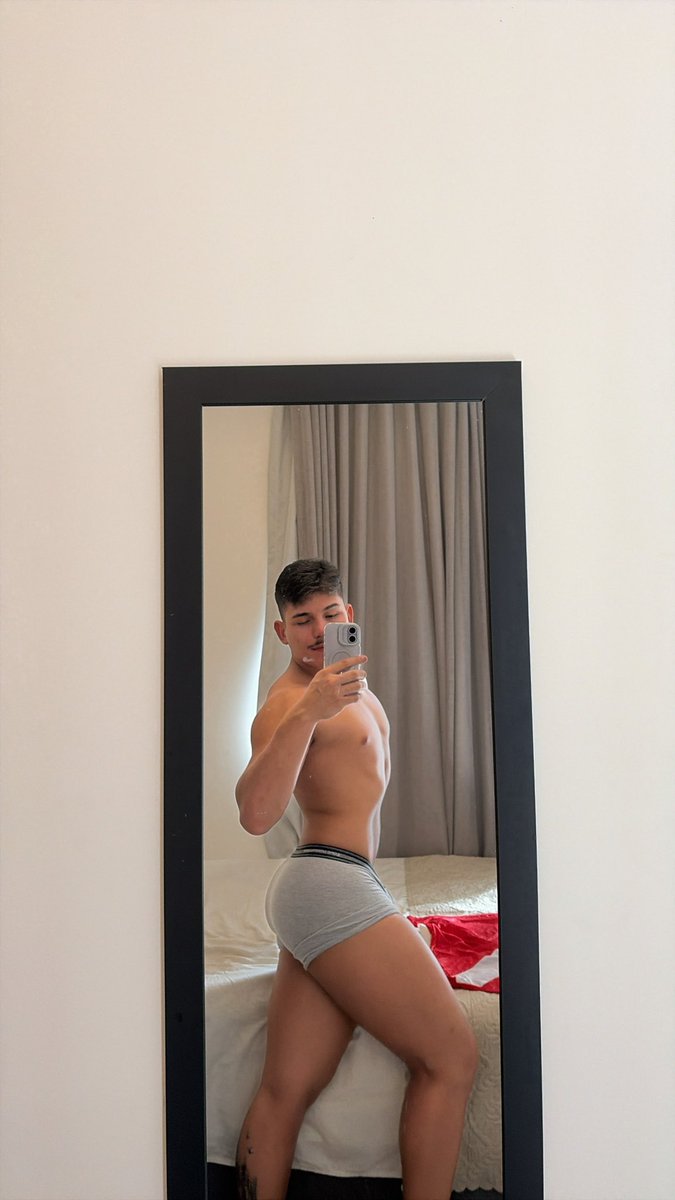 souzaa_dih's tweet photo. Fiz meu primeiro dp hoje!🥵 https://t.co/Abjg0edrW6